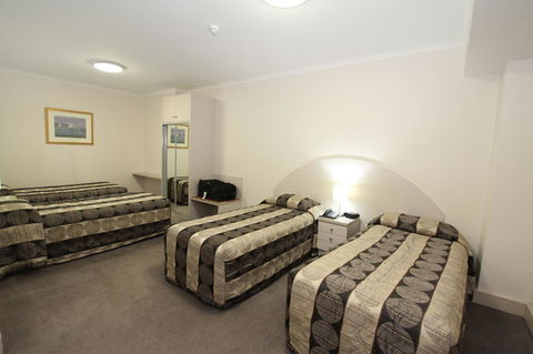 Comfort Inn & Suites Goodearth Perth - Broome Tourism 6