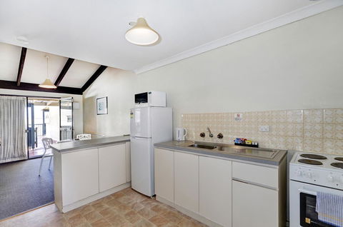 West Beach Lagoon 123 - Location & Views!!! - Broome Tourism 10