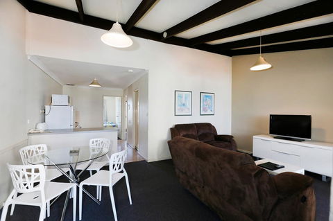 West Beach Lagoon 123 - Location & Views!!! - Broome Tourism 8