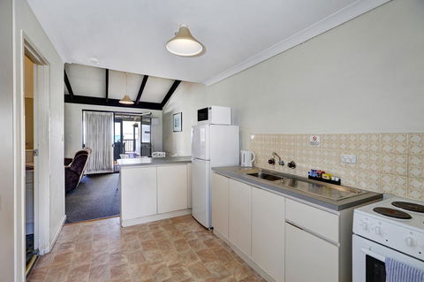 West Beach Lagoon 123 - Location & Views!!! - Broome Tourism 5