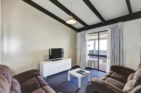 West Beach Lagoon 123 - Location & Views!!! - Broome Tourism 6