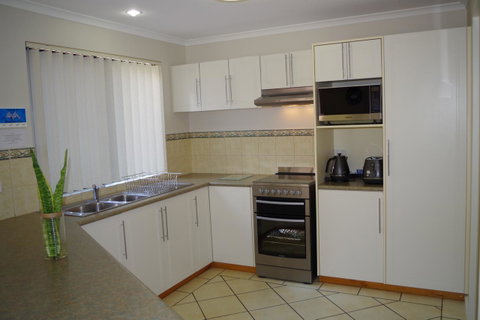 Kalbarri Blue Ocean Villas - Broome Tourism 6