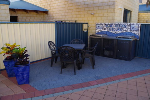 Kalbarri Blue Ocean Villas - Broome Tourism 30