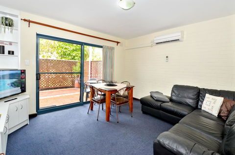 Dolphin Lodge Albany - Self Contained Apartments At Middleton Beach - Broome Tourism 10