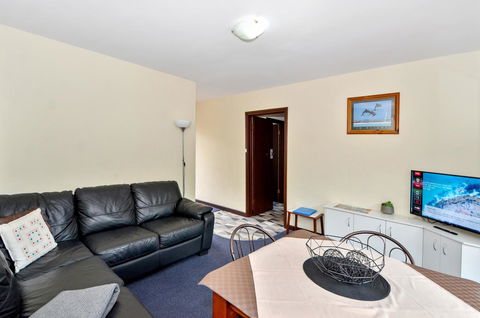 Dolphin Lodge Albany - Self Contained Apartments At Middleton Beach - Broome Tourism 26