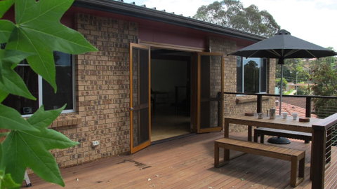 Pendeli Beach House - Broome Tourism 8