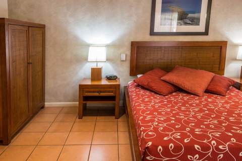 The Continental Hotel - Broome Tourism 2