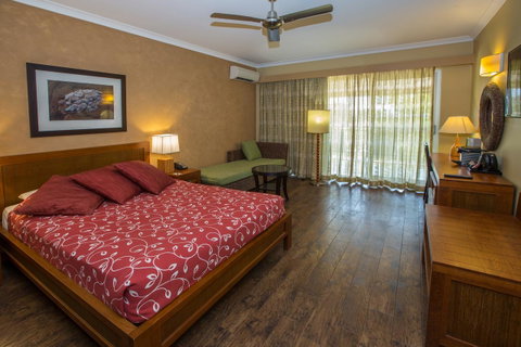 The Continental Hotel - Broome Tourism 1