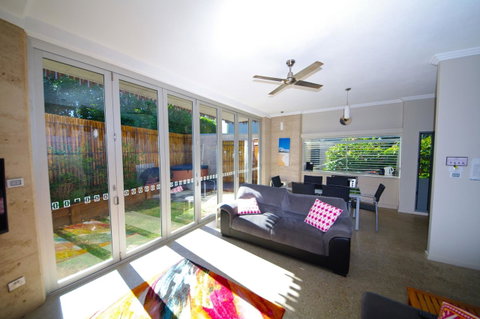 Crescent Head Spa Villa - Broome Tourism 25