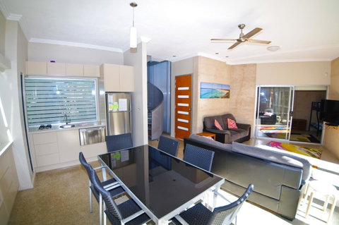 Crescent Head Spa Villa - Broome Tourism 15