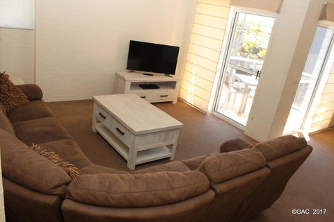 Mollymook Cove Apartments - Broome Tourism 14