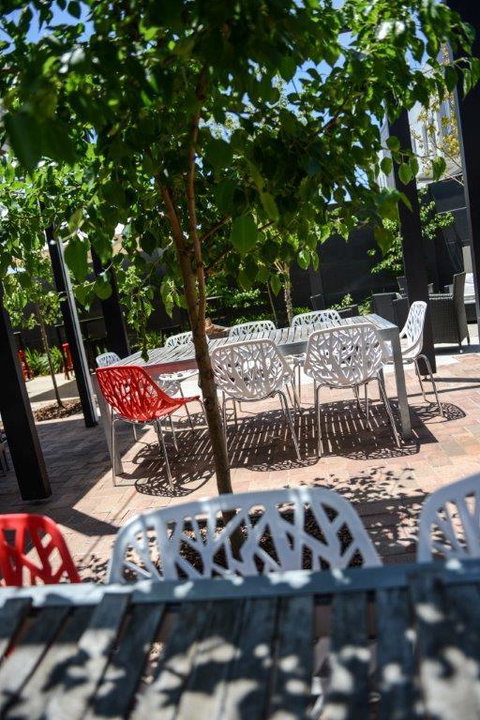 Crossroads Hotel - Broome Tourism 24