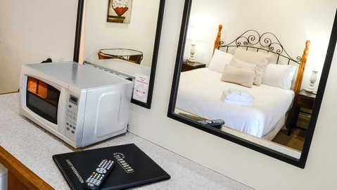 Almond Inn - Broome Tourism 21