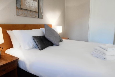Almond Inn - Broome Tourism 0