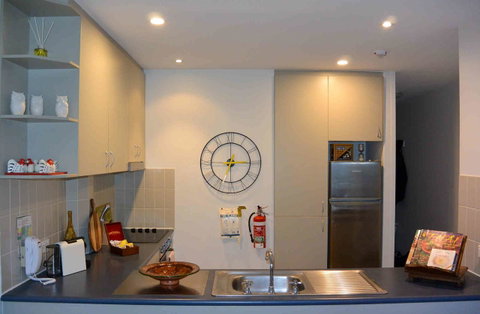 Lantern 1 Bedroom Balcony With Panoramic View - Broome Tourism 3