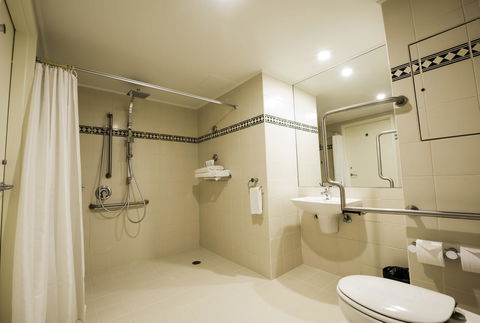 Rydges World Square - Broome Tourism 18