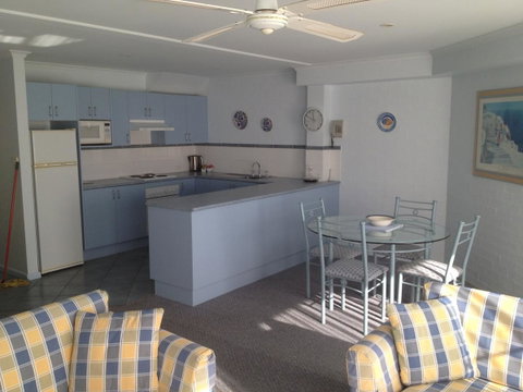Breakers Apartments - Broome Tourism 11