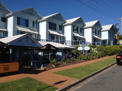 Breakers Apartments - Broome Tourism 0