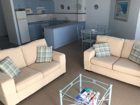 Breakers Apartments - Broome Tourism 9