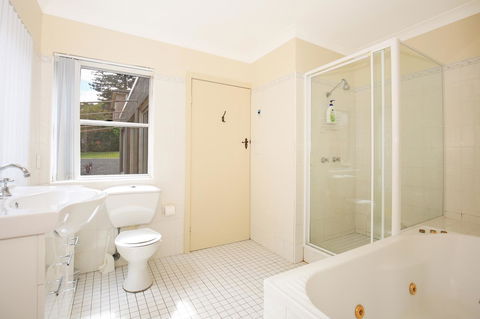 The Rotunda, Gerroa - Broome Tourism 22