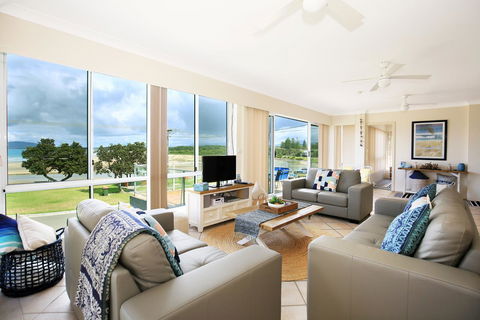 The Rotunda, Gerroa - Broome Tourism 7