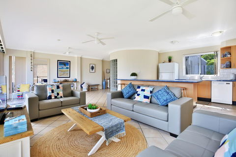 The Rotunda, Gerroa - Broome Tourism 5