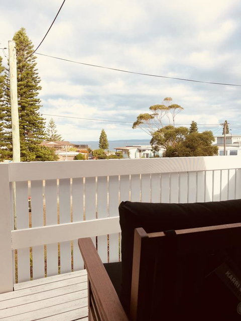 Little Blue Beach House - Broome Tourism 0
