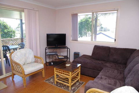 Bellhaven 2, 17 Willow Street - Broome Tourism 1