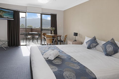 Banjo Paterson Inn - Broome Tourism 1