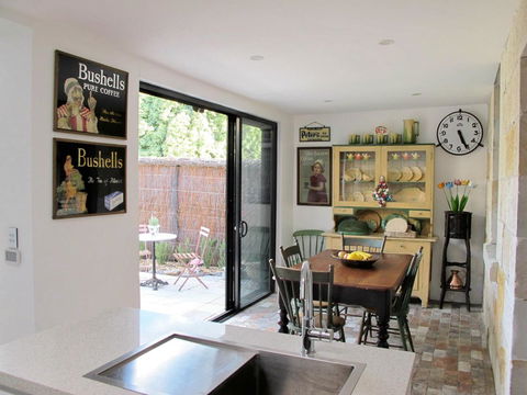 Apple Tree Cottage - Broome Tourism 7