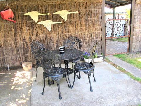 Apple Tree Cottage - Broome Tourism 29