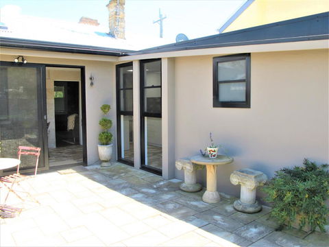 Apple Tree Cottage - Broome Tourism 30