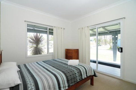 Huskisson Holiday Motel Cabins - Broome Tourism 28