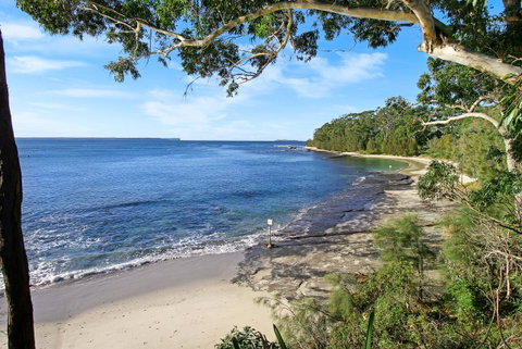 Huskisson Holiday Motel Cabins - Broome Tourism 7