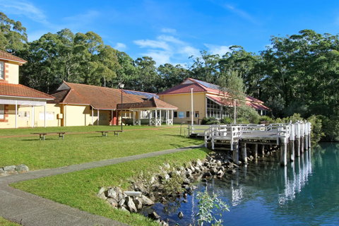 Huskisson Holiday Motel Cabins - Broome Tourism 11