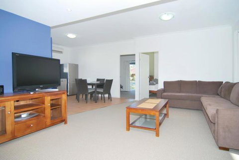 Huskisson Holiday Motel Cabins - Broome Tourism 27