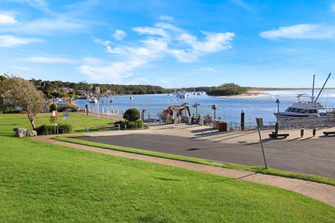 Huskisson Holiday Motel Cabins - Broome Tourism 4
