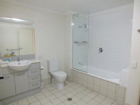 Pacific Marina Apartments - Broome Tourism 5