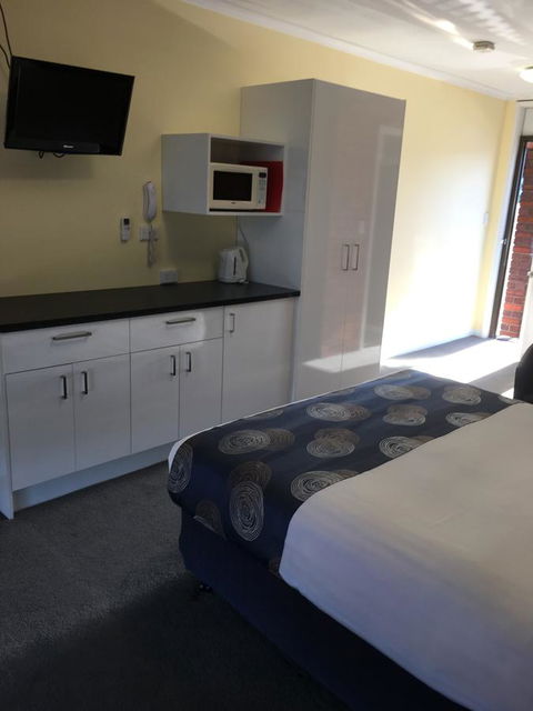 Pelican Motor Inn - Broome Tourism 1