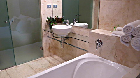 Best Western Plus Goulburn - Broome Tourism 6