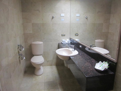 Best Western Plus Goulburn - Broome Tourism 14