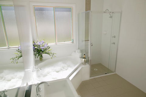 Nightingale Villas - Broome Tourism 9