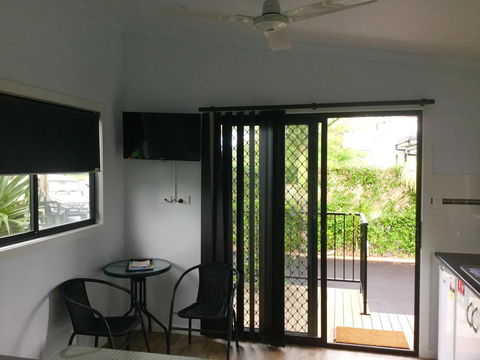 Club Byron Accommodation - Broome Tourism 4