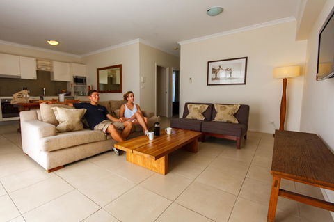 Byron Bay Hotel And Apartments - Broome Tourism 1