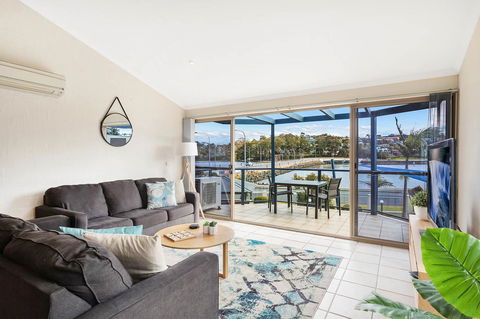 Sails Luxury Apartments Merimbula - Broome Tourism 32