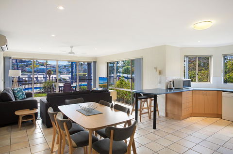 Sails Luxury Apartments Merimbula - Broome Tourism 13