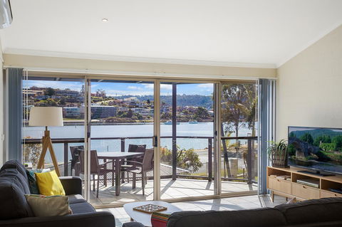 Sails Luxury Apartments Merimbula - Broome Tourism 3