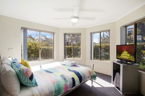 Sails Luxury Apartments Merimbula - Broome Tourism 8