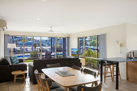 Sails Luxury Apartments Merimbula - Broome Tourism 11