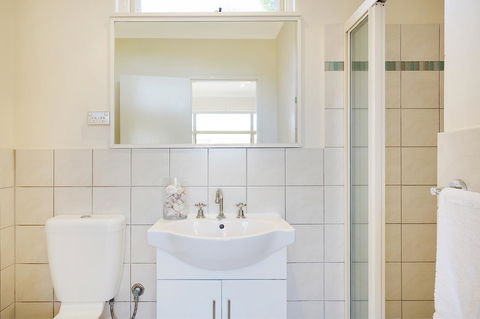 Seashells Apartments Merimbula - Broome Tourism 18